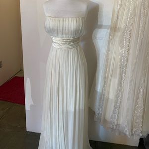 Saja Off White Vintage Wedding Dress